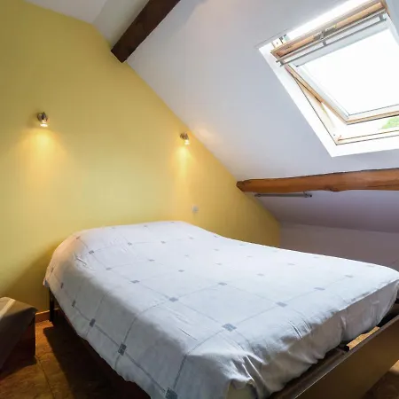 Pretty In With Garden Holiday home
